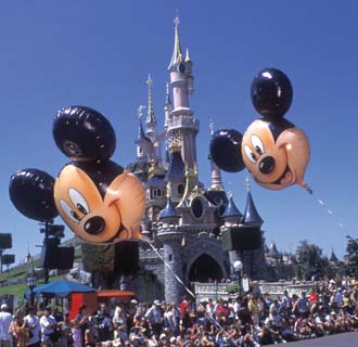 Walt Disney World escapes Hurricane Wilma