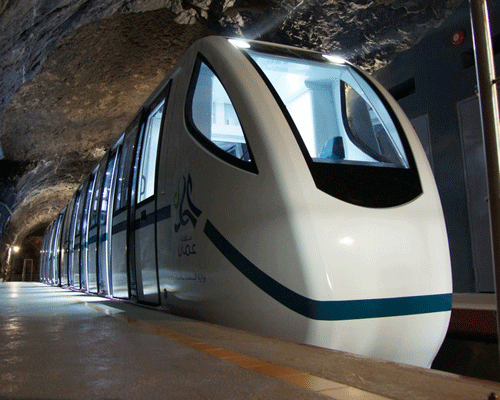 Severn-Lamb train reaches Oman tourist destination
