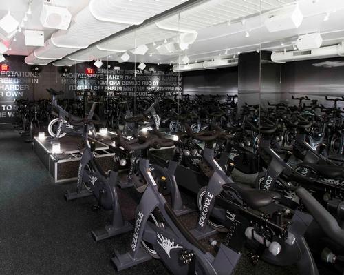 Coronavirus: US fitness chains close clubs