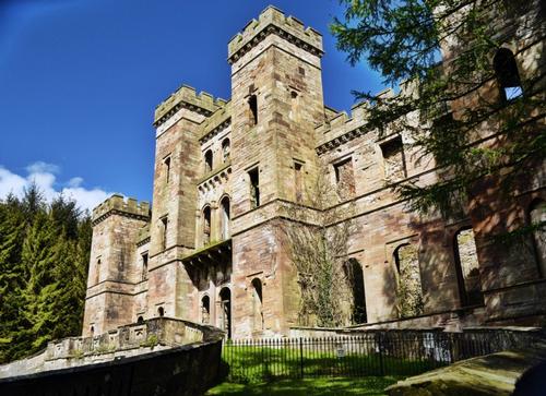 Loudoun Castle set to be turned into luxury holiday destination 