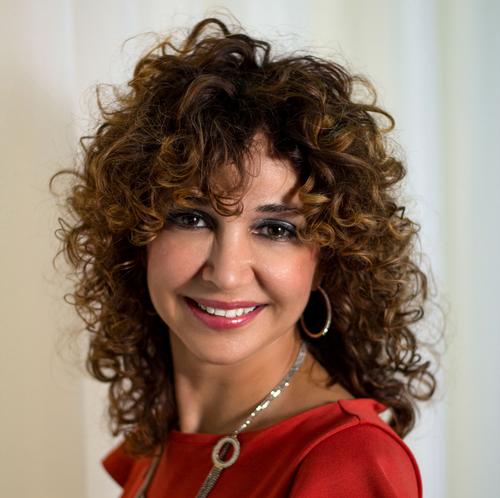 Founder Daniela Dadurian is a specialist in functional medicine, laser treatment and cosmetic medicine