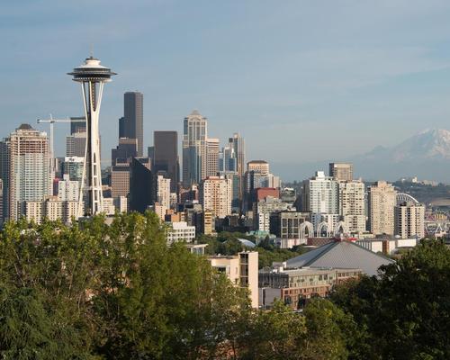 The project team worked closely with Seattle’s Landmarks Preservation Board to ensure that the renovations of the alterations will be imperceptible from afar, not altering the historically significant view of the Space Needle