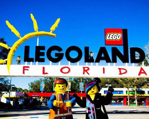 The donation, valued at US$1.8m (€1.5m, £1.35m) will give 20,000 people a free trip to Legoland 