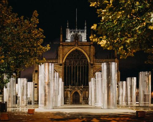 Sixteen giant galvanized steel columns arranged in a grid formation have been installed in front of Hull Minster, forming a new outdoor ‘room’ for the city