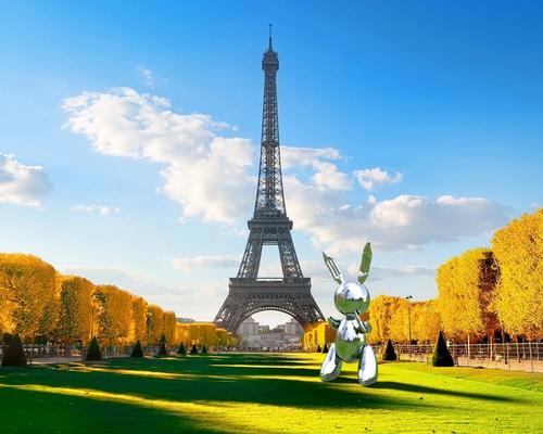 Koons' Balloon Rabbit will appear virtually at the Eiffel Tower