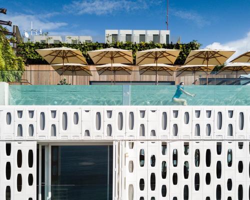 Chad Oppenheim and Arthur Casas create shape-shifting hotel on Rio's Copacabana beach