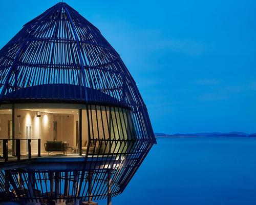 Designed by Philippe Villeroux, the spa pavilions have been designed to resemble Malay Bubus – the intricately woven, local fish traps 