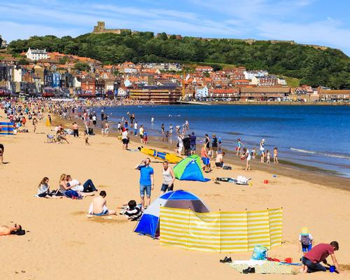 Good weather leads to tourism industry sizzle for Britain