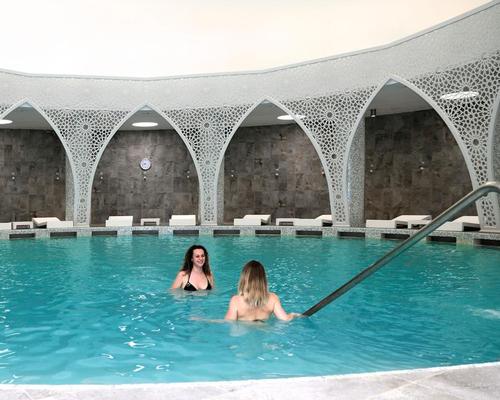 The spa has a large thermal pool with water sourced from 1,500m underground, as well as a pool and relaxation area reserved exclusively for women