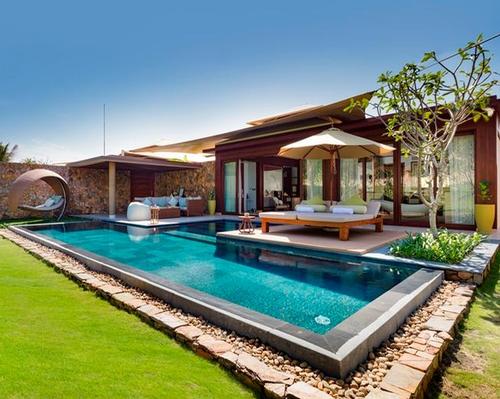 The extension of the property on Vietnam’s South Central coast features 50 new one-bedroom villas, an outdoor pool, a poolside restaurant, gym and yoga studio, an outdoor tennis court, and a yoga pavilion