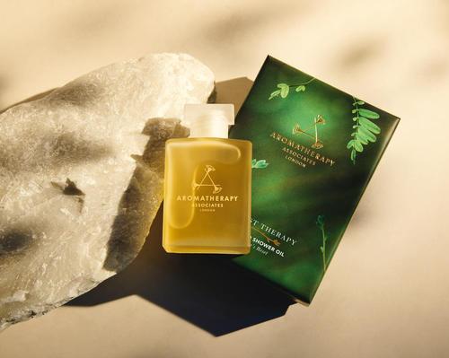 Aromatherapy Associates partners with Sarah Ivens to create new oil blend 