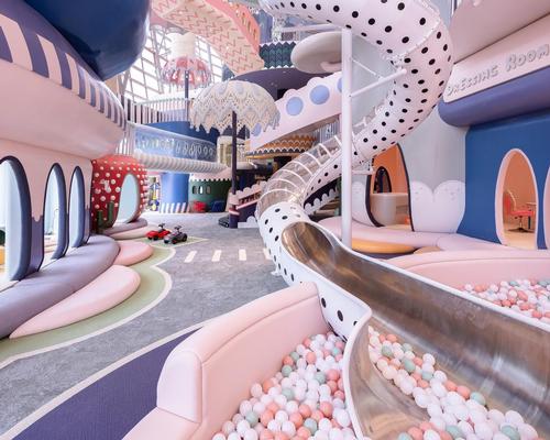 Shenzhen Neobio Family Park houses the play space, an entrance lobby, a changing area and a restaurant