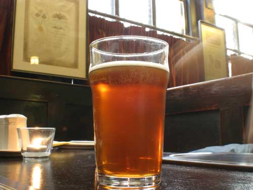 Pubs/clubs suffer as consumers cut back