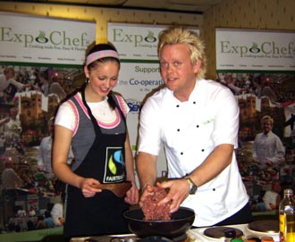 Celebrity chef teaches young athletes to cook
