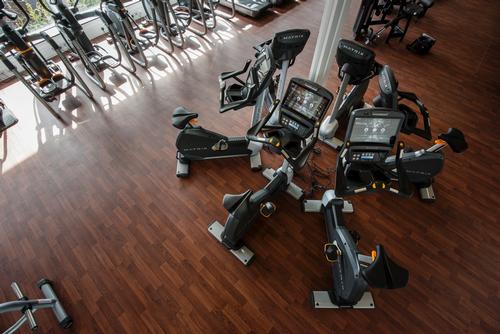 The 100-station fitness suite is equipped by Matrix Fitness and features the 7Xi range of CV equipment