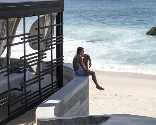 The Currents Spa includes two beachside outdoor cabana treatment rooms / Thomas Hart Shelby