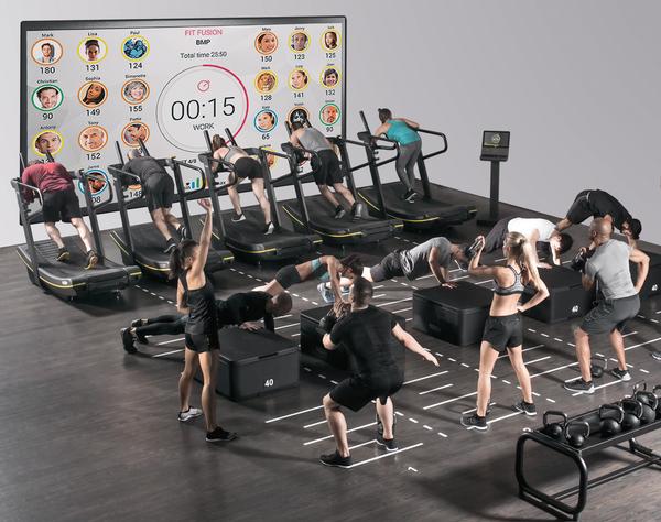 Technogym's TEAMBEATSTM is a 
heart rate-driven, instructor-led solution