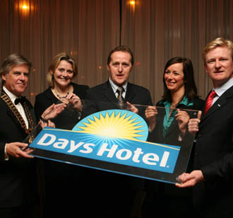 Days Inn logo revealed
