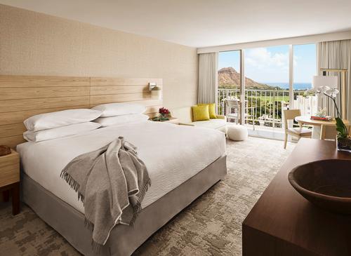 839 guestrooms and suites are being revamped / Rockwell Group