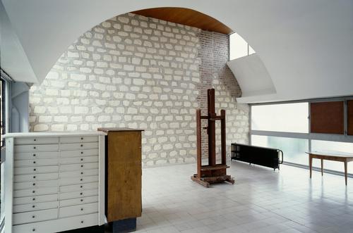 Painting studio od Le Corbusier, Molitor / FLC/ADAGP
