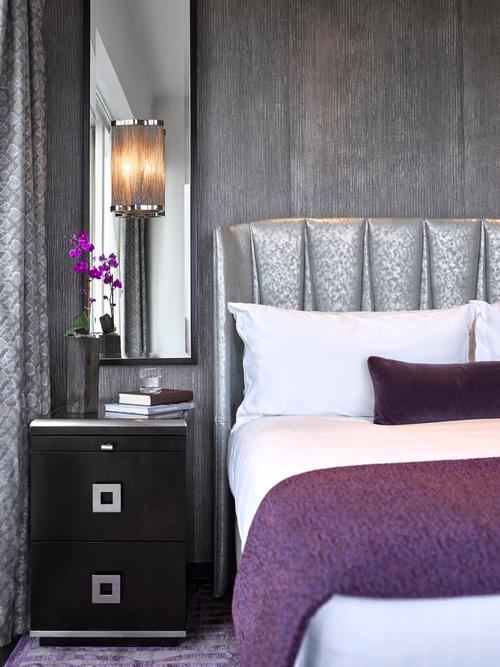 The hotel also has a Bedside Reading Program, highlighted through a collaboration with award-winning New York-based fashion designer Joseph Altuzarra / HOK
