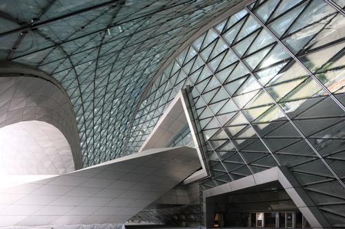 Museum of Contemporary Art & Planning Exhibition (MOCAPE), Shenzhen, China / © COOP HIMMELB(L)AU
