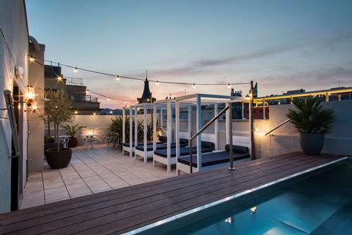  / Midmost Hotel