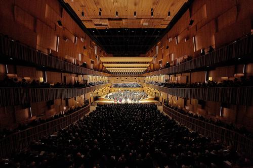 The project combines a concert hall, convention centre and hotel and was built in a public-private partnership / WAF