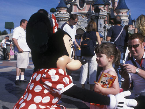 Euro Disney eyes third Paris theme park