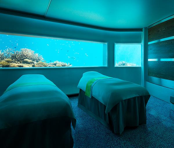 Be mesmerised by tropical fish as part of the Underwater Dream treatment