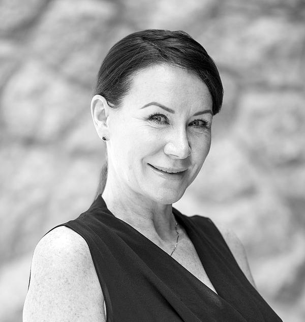 Roche is a trained naturopath, ayurvedic specialist and spa therapist