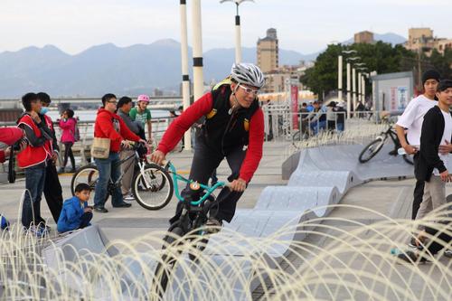 VelO2 by Loop.Ph 