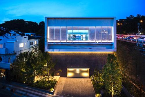 Aqua Sports & Spa by COE Architecture International 