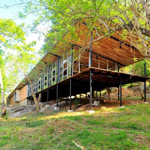 The community library in Sri Lanka is made of rammed-earth walls and recycled materials
/ Holcim Awards