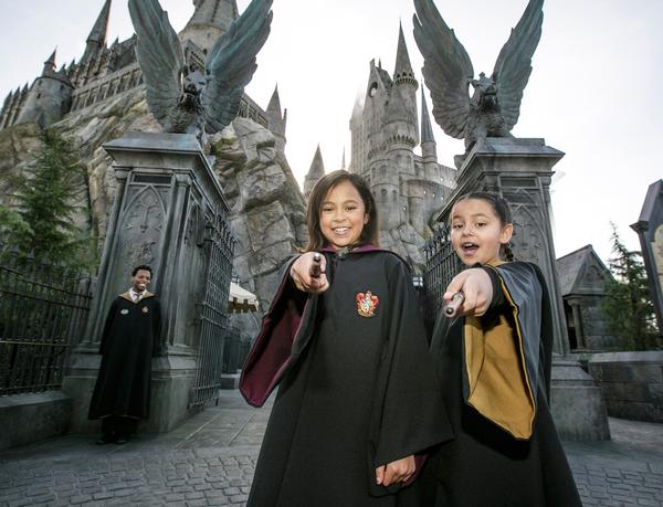 Visitors at the Wizarding World of Harry Potter at Universal Studios Hollywood in Los Angeles, California / PHOTOS: Universal Studios