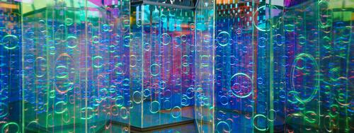 On the other side of the glass are a specifically created pattern of grooves / ImagenSubliminal.com / Miguel de Guzman+Rocio Romero
