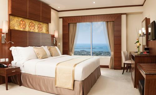 In keeping with Islamic cultural customs, the hotel has a ladies only floor / WIH
