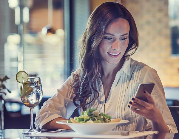 Baer says, if he owned a health club, he’d start a blog reviewing healthy dishes at local restaurants / PHOTO: SHUTTERSTOCK.COM