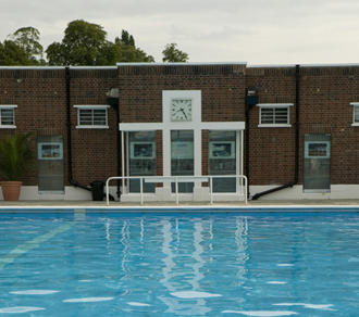 Brockwell Lido reopens to the public