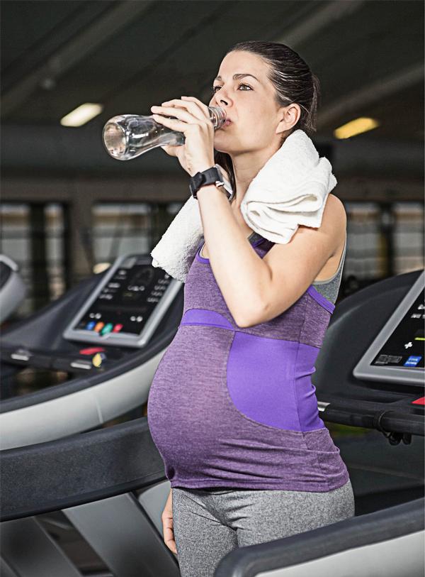 Movement during pregnancy may influence foetal development / photo:www.shutterstock.com