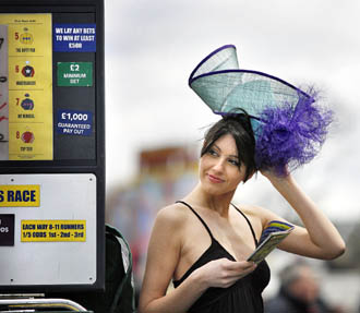 VisitScotland launches 2006 Thistle Awards