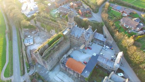 The Grade II listed jail currently operates as an attraction and venue on Britain’s Cornish coast / Twelve Architects