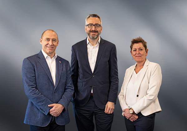 Tim Hollingsworth, Sport England CEO, (centre with Mark Gannon and Tara Dillon), announced the agreement at the recent CIMSPA conference