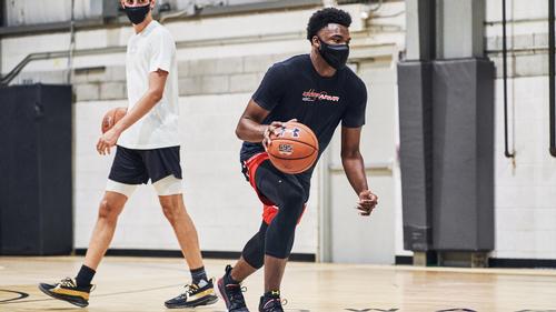 / Under Armour