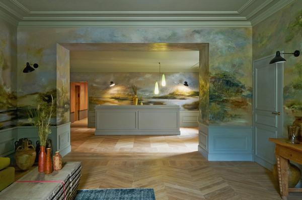 A highlight of the spa is its hand-painted entrance which has been designed to offer the prefect transition from outdoors to indoors / Photo: ©MPMorel