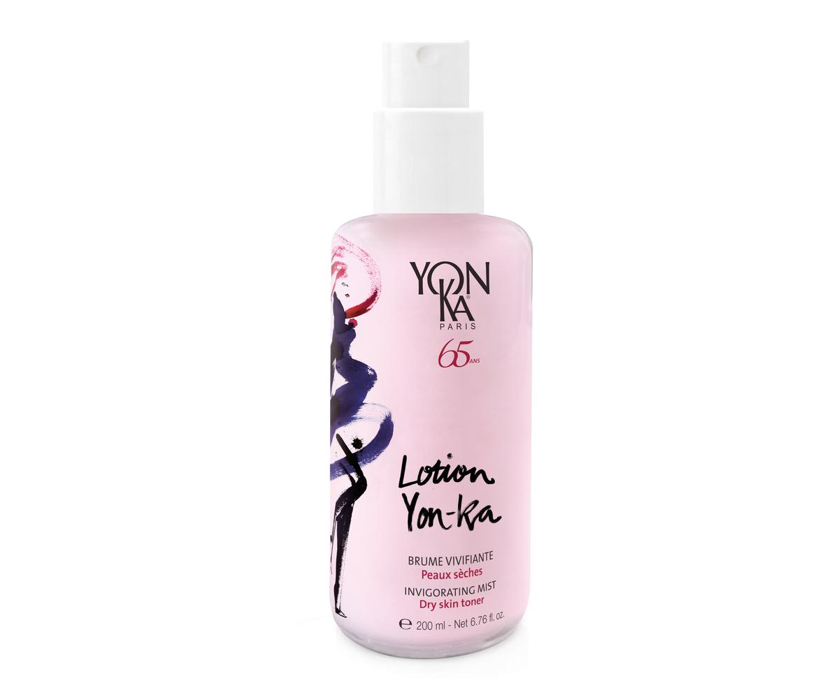 The product is applied as a facial mist and comes in two formulas – one for normal to oily skin and the other for dry and sensitive skin / 