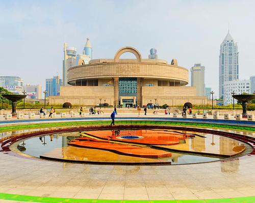 Shanghai Museum is open but with capacity reduced to 2000 visitors per day, or 300 people at any time / Shutterstock.com