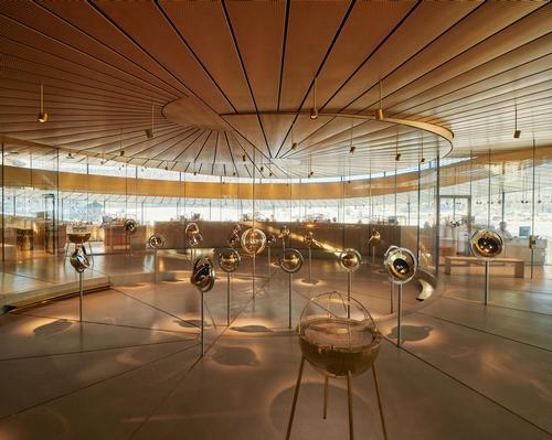 The museum has been designed as a spiral-shaped glass pavilion / Audemars Piguet/Iwan Baan