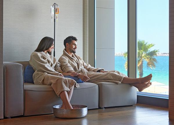 At Mandarin Oriental Dubai, guests enjoy the ability to have a clinical infusion in a spa setting / photo: ELIXIR CLINIC AT MANDARIN ORIENTAL DUBAI