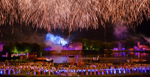 The Cinéscénie spectacular features 2,500 actors, horses and special effects / PHOTO: Puy du Fou